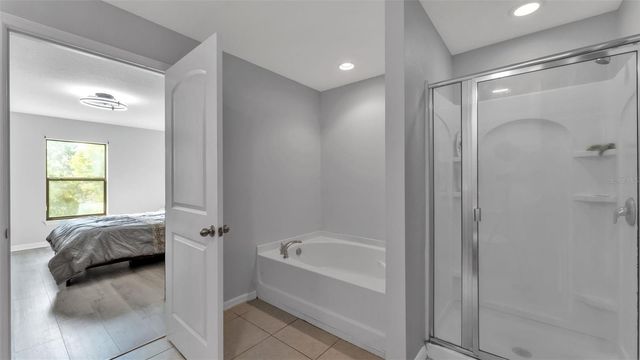 2447 TORRENS DRIVE, Lakeland, FL 33805