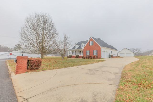 1005 Robin Way, Rocky Face, GA 30740