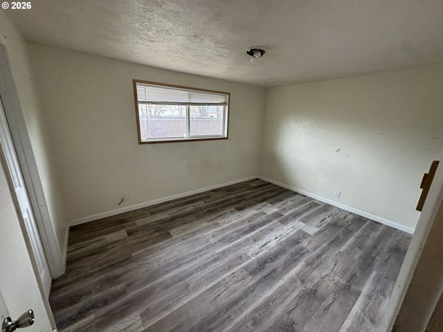 1435 5TH St, Springfield, OR 97477