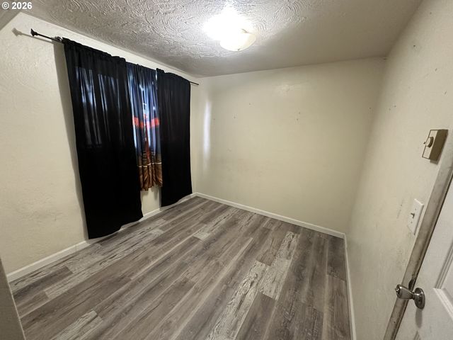 1435 5TH St, Springfield, OR 97477