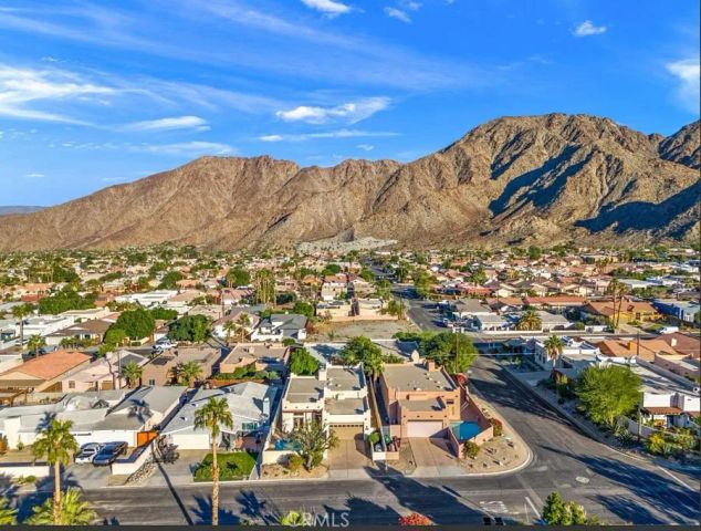 54450 Avenida Alvarado, La Quinta, CA 92253