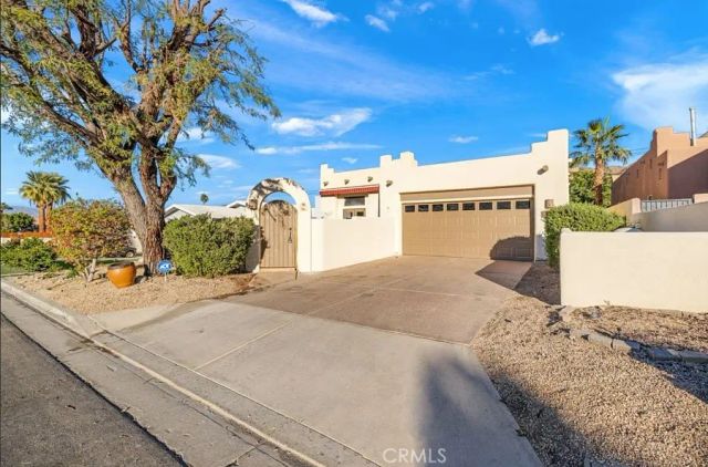 54450 Avenida Alvarado, La Quinta, CA 92253