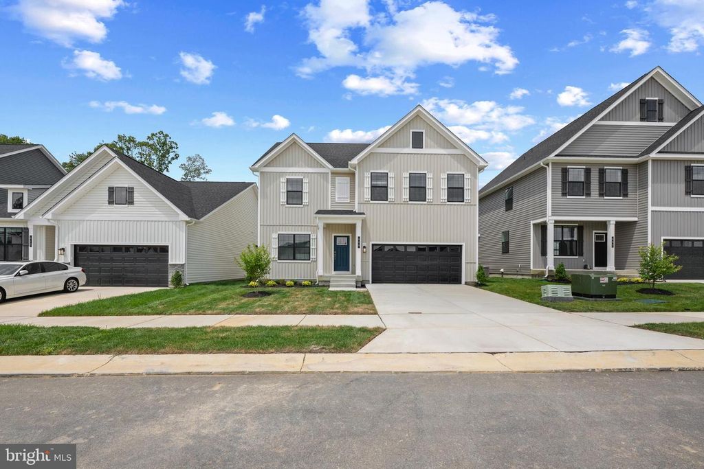 526 TWISTED TWIG LN, La Plata, MD 20646