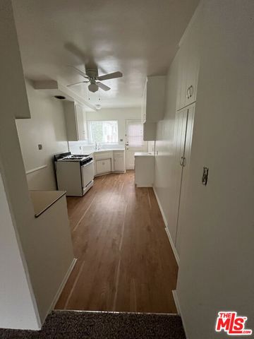 200 E Dryden Street, Glendale, CA 91207