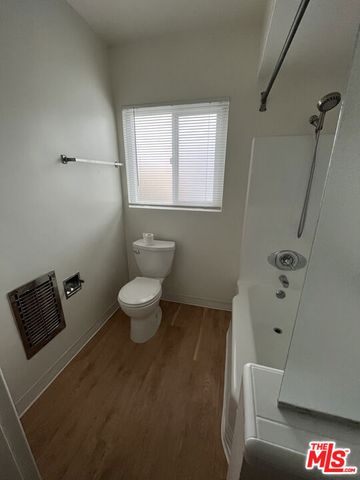 200 E Dryden Street, Glendale, CA 91207