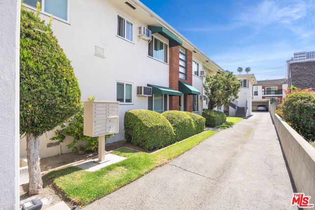 200 E Dryden Street, Glendale, CA 91207