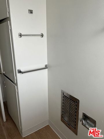 200 E Dryden Street, Glendale, CA 91207