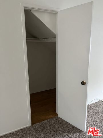 200 E Dryden Street, Glendale, CA 91207