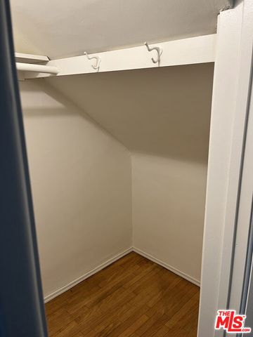 200 E Dryden Street, Glendale, CA 91207