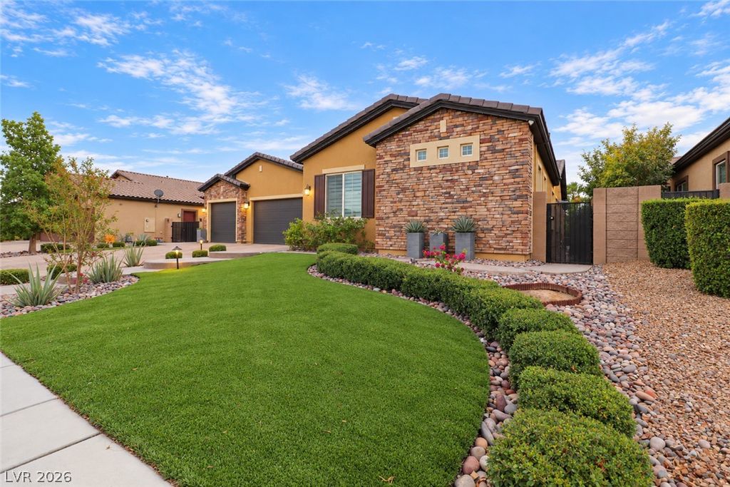 7083 Falabella Ridge Avenue, Las Vegas, NV 89131 — photo 4