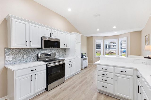 17966 SE 85TH CAUSTON COURT, The Villages, FL 32162