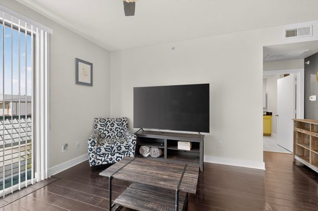 4605 Cedar Springs Road 224, Dallas, TX 75219