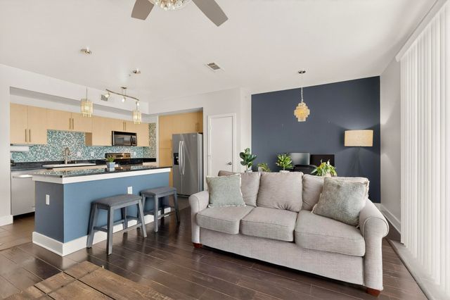 4605 Cedar Springs Road 224, Dallas, TX 75219