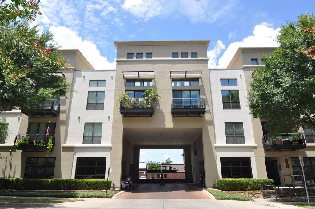 4605 Cedar Springs Road 224, Dallas, TX 75219