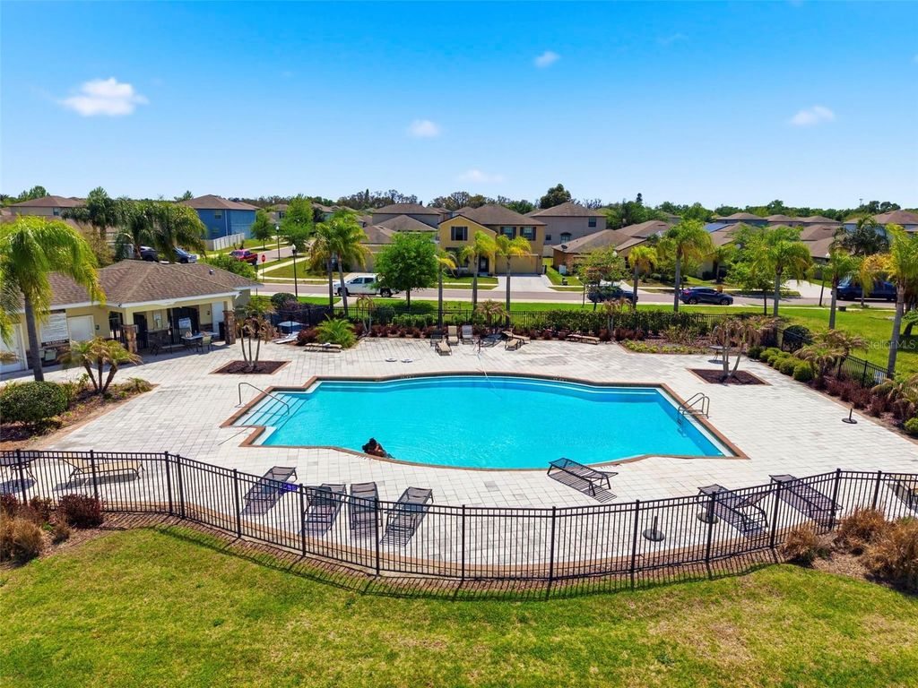 Image 30 of property listing at 12611 LEMON PEPPER DRIVE, Riverview, FL 33578