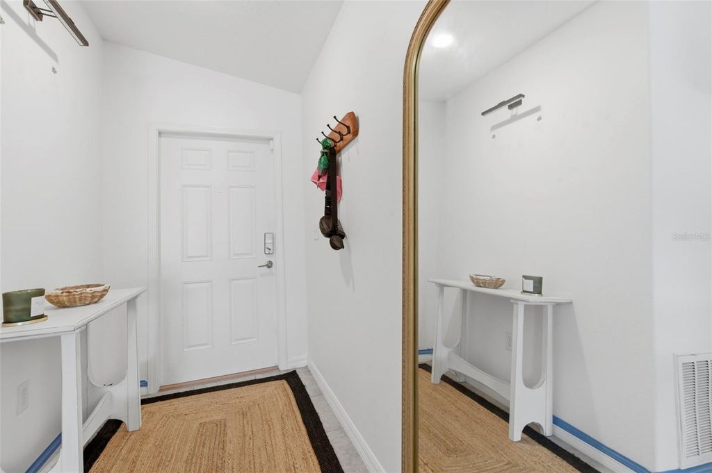 Image 4 of property listing at 12611 LEMON PEPPER DRIVE, Riverview, FL 33578