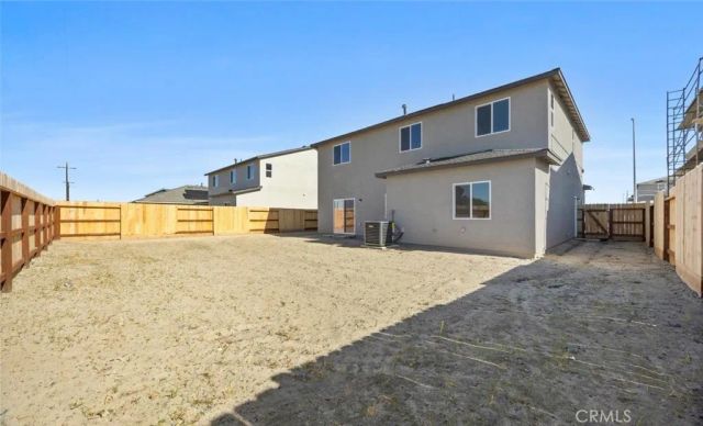 858 S Philip Avenue, Fowler, CA 93625