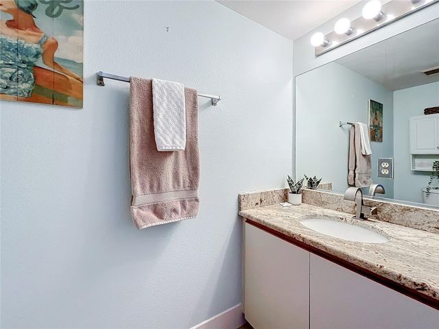 1750 HARBOR PLACE S 104, South Pasadena, FL 33707