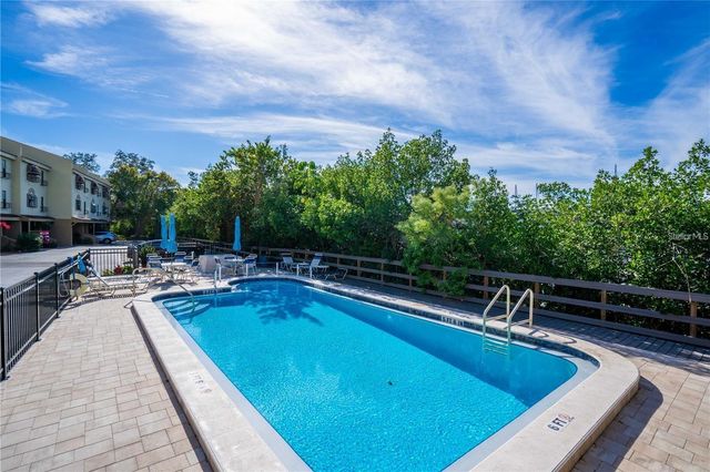 1750 HARBOR PLACE S 104, South Pasadena, FL 33707