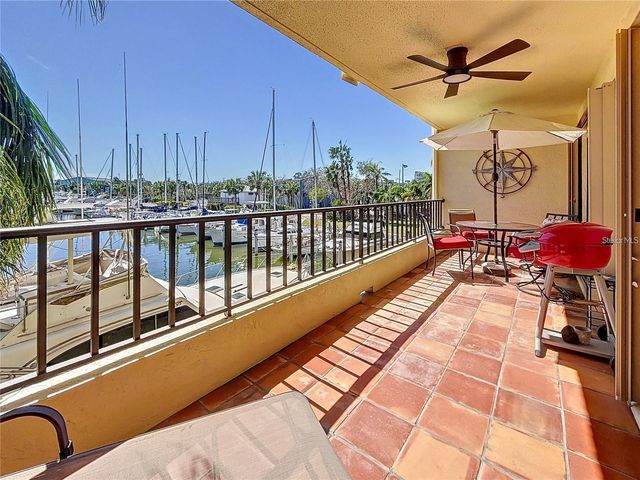 1750 HARBOR PLACE S 104, South Pasadena, FL 33707