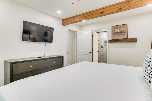 814 W Gonzalez St, Pensacola, FL 32501