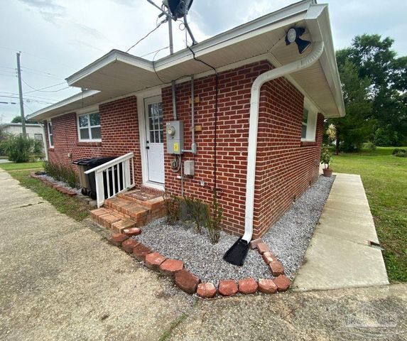 814 W Gonzalez St, Pensacola, FL 32501