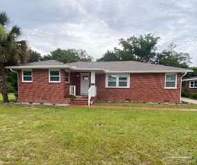 814 W Gonzalez St, Pensacola, FL 32501