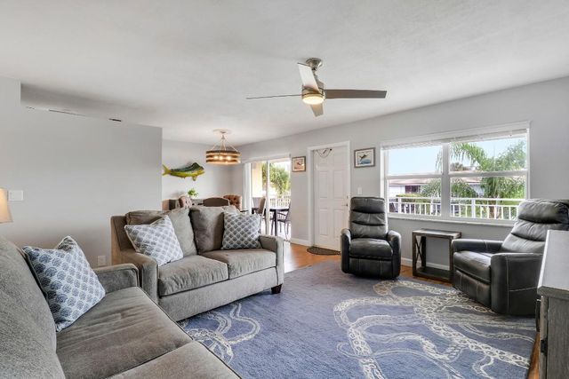 112 Yacht Club Drive 8, North Palm Beach, FL 33408