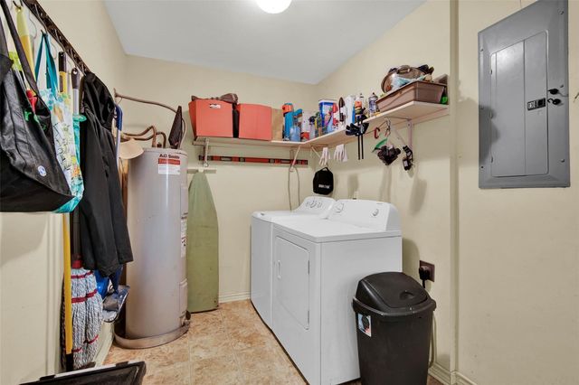 17932 State Highway 56, Southmayd, TX 75092