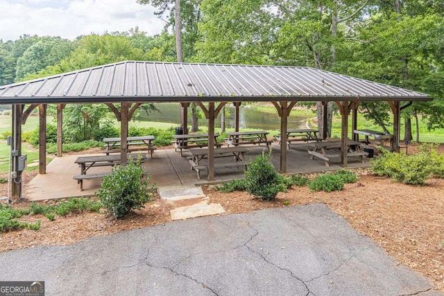 604 Redfish Way, Hoschton, GA 30548