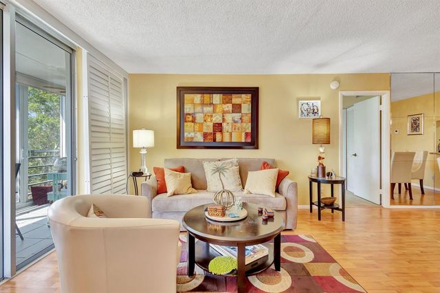 6461 NW 2nd Avenue 512, Boca Raton, FL 33487