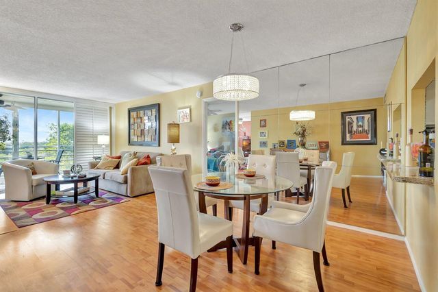 6461 NW 2nd Avenue 512, Boca Raton, FL 33487
