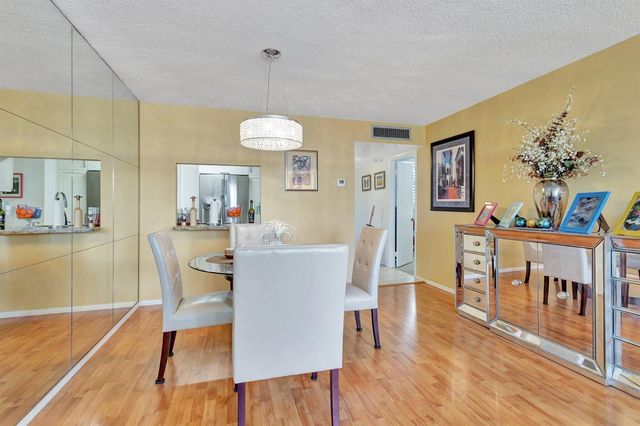 6461 NW 2nd Avenue 512, Boca Raton, FL 33487