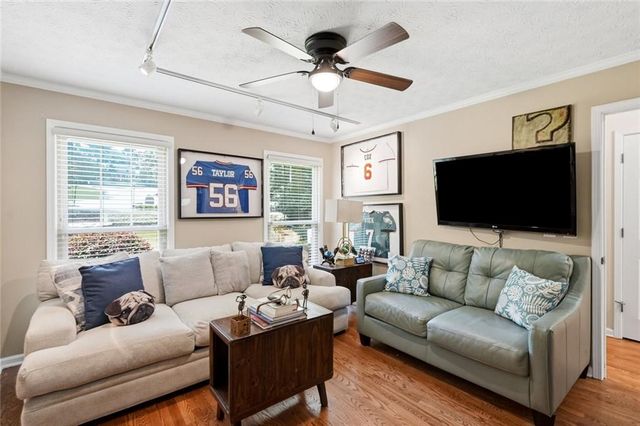 5027 Castlewood Drive SW, Lilburn, GA 30047