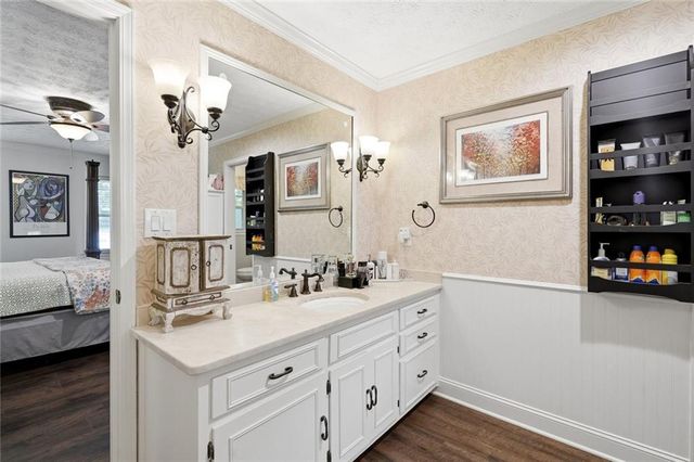 5027 Castlewood Drive SW, Lilburn, GA 30047