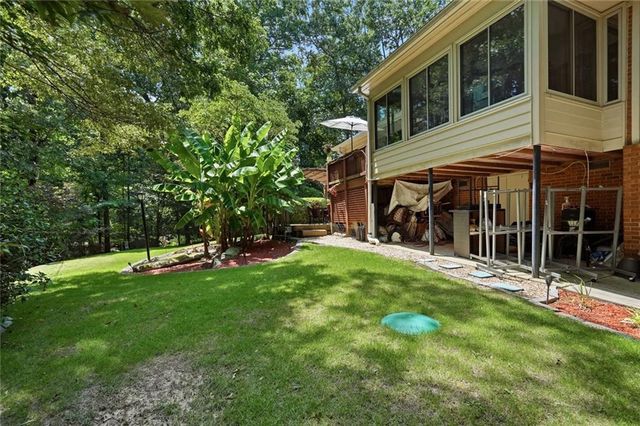 5027 Castlewood Drive SW, Lilburn, GA 30047