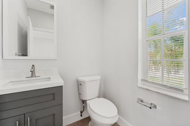 31 Swallow Drive, Boynton Beach, FL 33436