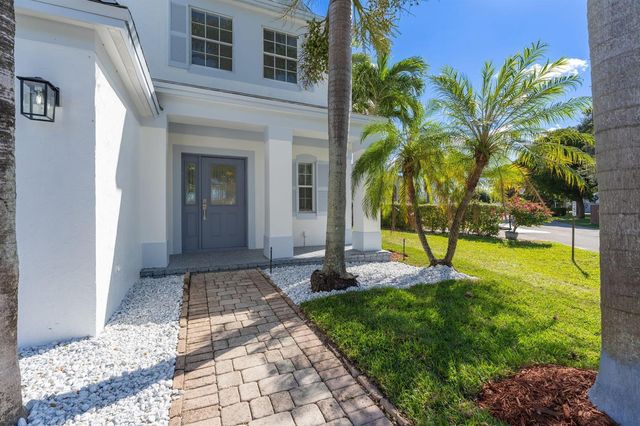 31 Swallow Drive, Boynton Beach, FL 33436
