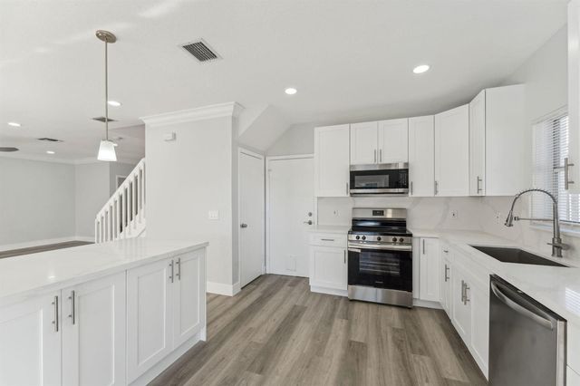 31 Swallow Drive, Boynton Beach, FL 33436
