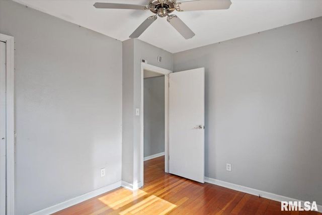 817 W ELLIOTT Avenue, Springfield, IL 62702