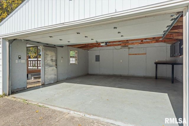 817 W ELLIOTT Avenue, Springfield, IL 62702