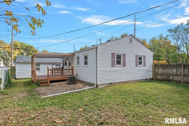 817 W ELLIOTT Avenue, Springfield, IL 62702