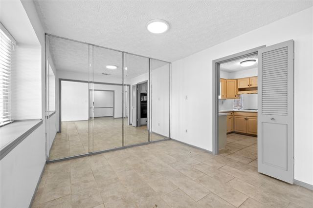 13834 Oakwood Lane, Sugar Land, TX 77498