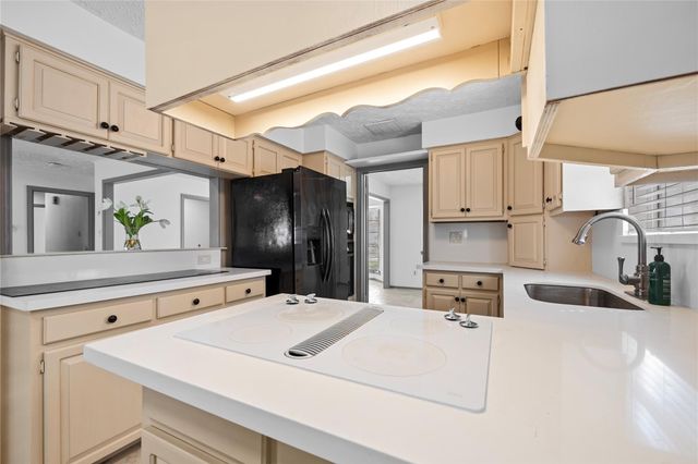 13834 Oakwood Lane, Sugar Land, TX 77498