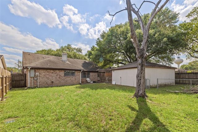 13834 Oakwood Lane, Sugar Land, TX 77498