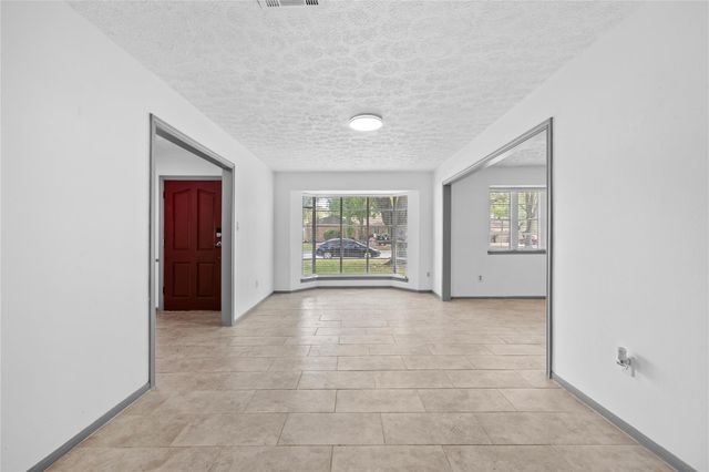 13834 Oakwood Lane, Sugar Land, TX 77498