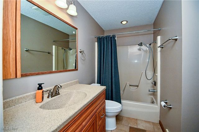 12562 Weygandt Street NW, Canal Fulton, OH 44614