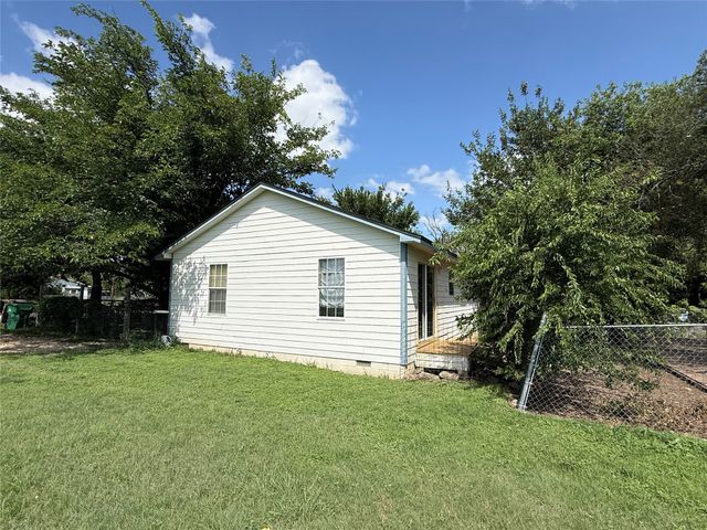 417 W Harris Street, Dublin, TX 76446