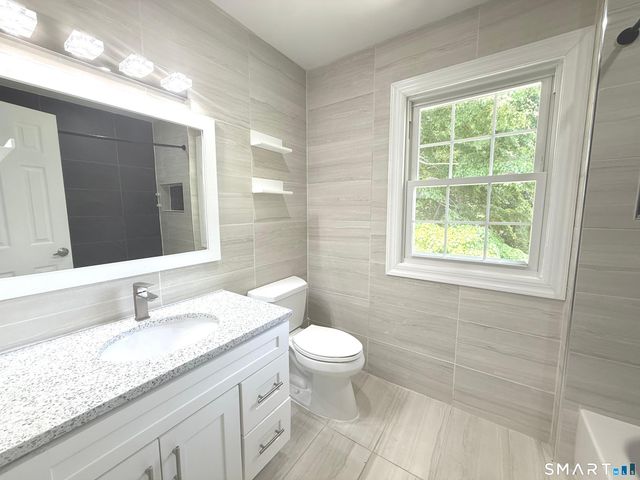 5 Griffith Road, Greenwich, CT 06878