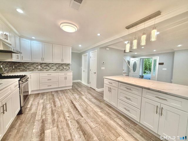 5 Griffith Road, Greenwich, CT 06878